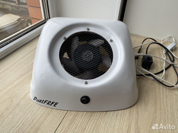 Настольный пылесос для маникюра Dust Free