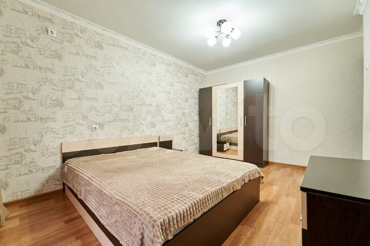 2-к. квартира, 60 м², 1/10 эт.