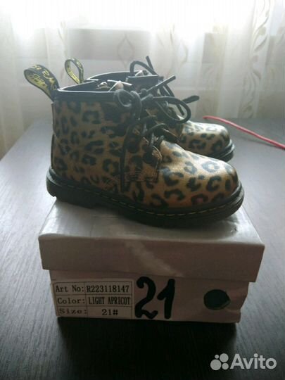 Новые ботинки для девочки