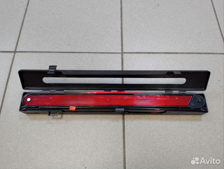 Крюк буксировочный Mercedes-Benz W213