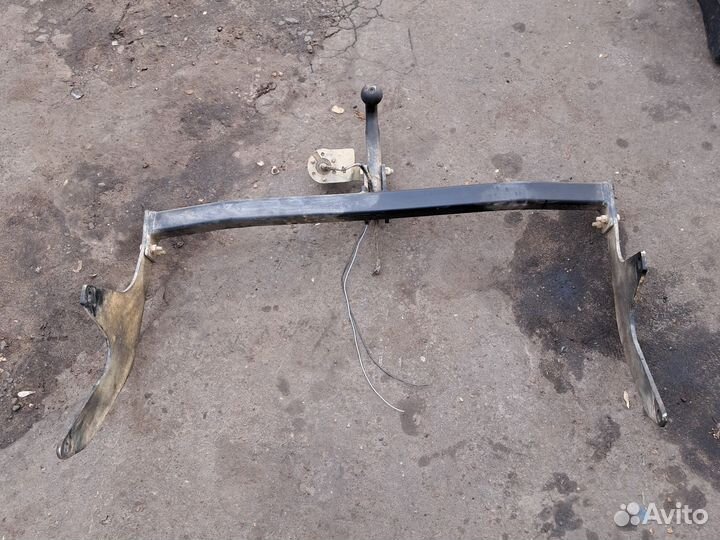 Фаркоп на LADA largus