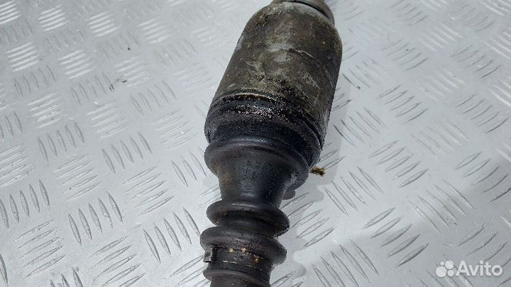 Полуось передняя правая (приводной вал, ШРУС) Opel Vivaro