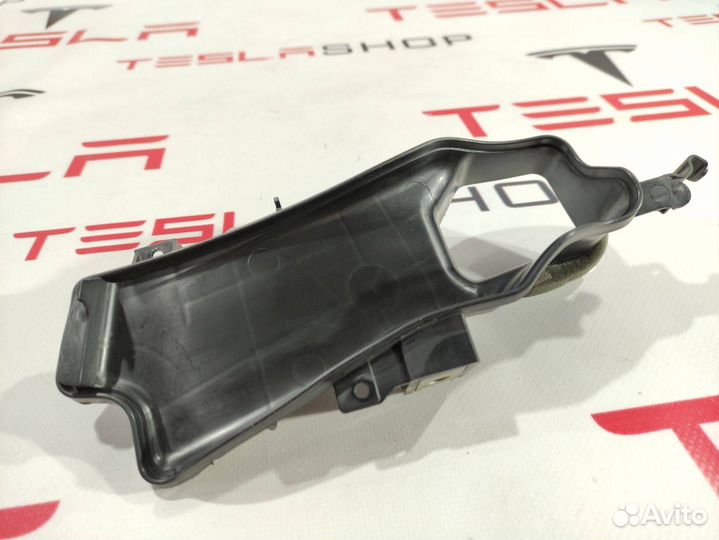 Воздухозаборник Tesla Model 3 2019 1099999-00-H