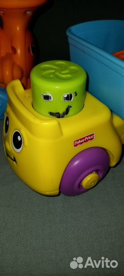 Паровозик музыкальный и грузовичок fisher price