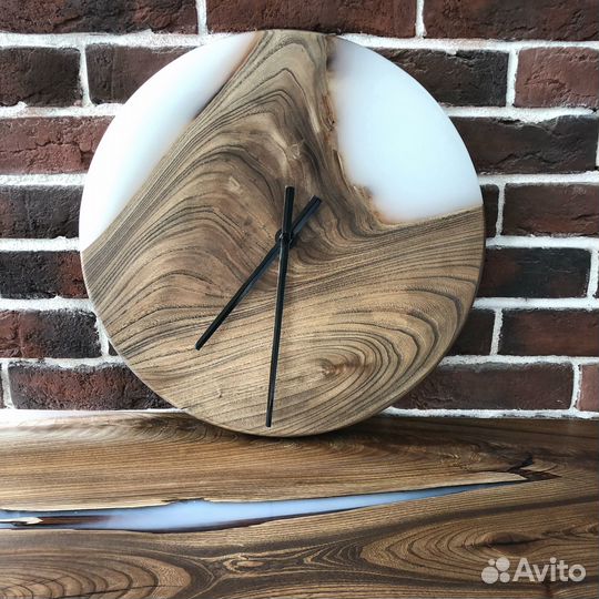 Часы из слэба и эпоксидной смолы 450мм