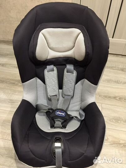 Автокресло isofix Chicco 9-18 кг