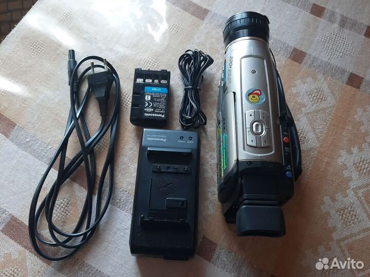 Видеокамера panasonic NV-RZ2EN