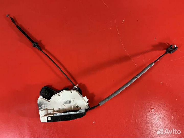 Замок двери передней правый Skoda Yeti 1.2 CBZ