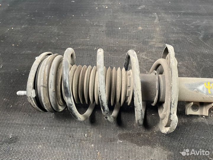 Амортизатор Mazda3 Mazda 3 BP перед / прав