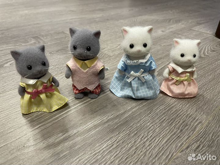 Игрушки семья кошек