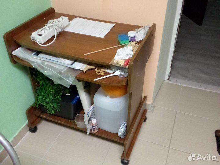 Компьютерный стол