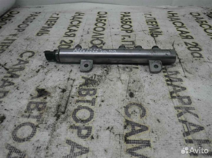 Рейка топливная (рампа) Jeep Grand Cherokee (WK2)