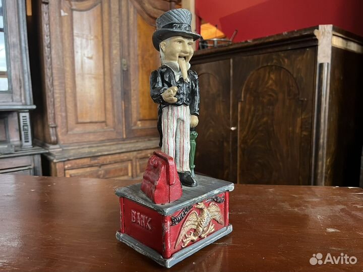 Копилка механическая «Банкир»