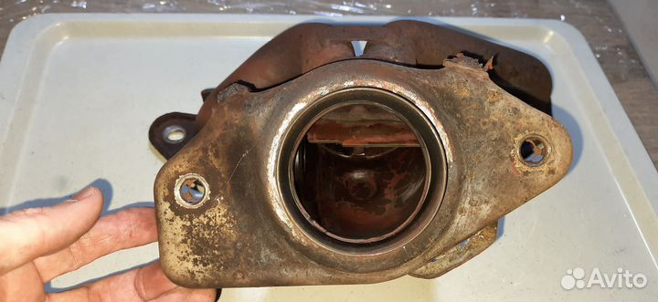 Выпускной коллектор на Ниссан Ноут