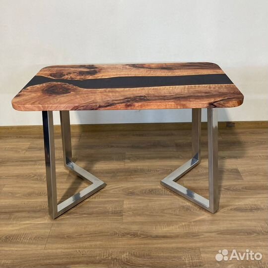 Кухонный стол 'Practical Design'