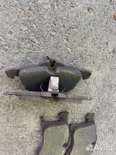 Тормозные колодки передние на opel astra H
