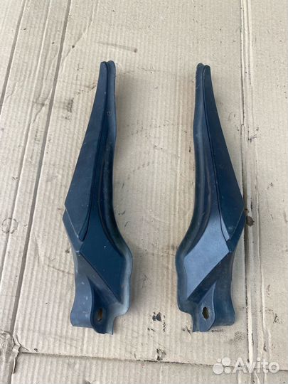 Накладка жабо правая Renault Fluence / Megane 3