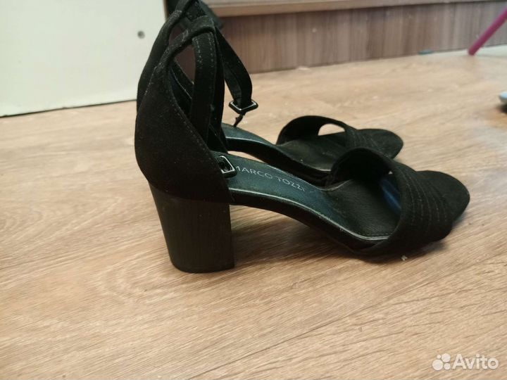 Босоножки женские 38 размер новые