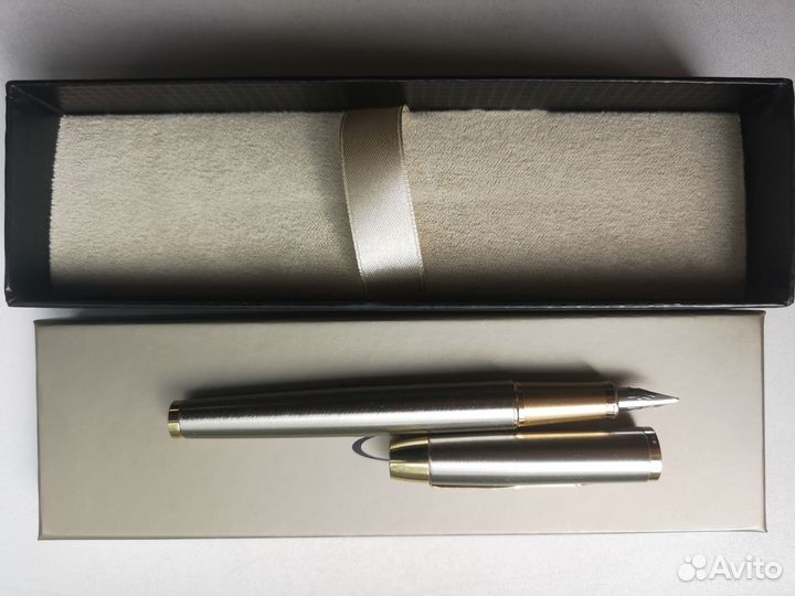 Перьевая ручка Parker Premium I.M. Metal F223