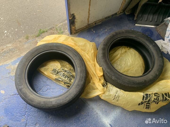 Continental ContiPremiumContact 5 215/55 R17