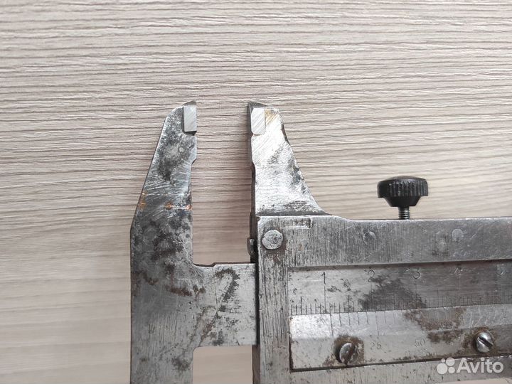 Штангенциркуль 200мм. твердосплав. (комплект)