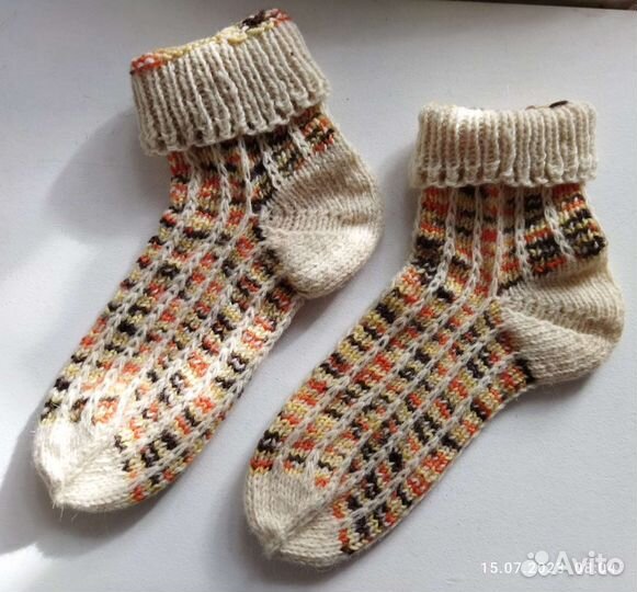 Носки женские шерстяные ручной вязки