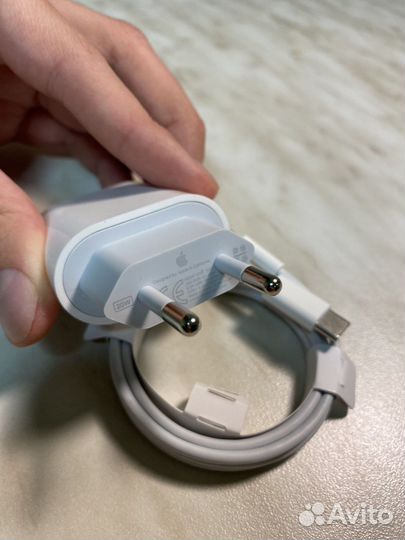 Быстрая зарядка для iPhone 20W оригинал