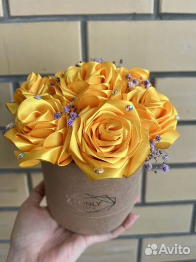 Букет роз из атласных лент