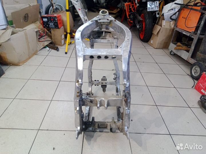 Рама Suzuki GSX-R 1100P 1992г