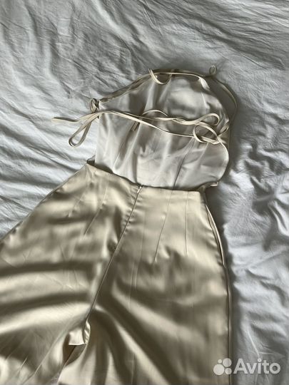 Комбинезон Золотой песок новый