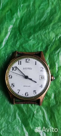 Позолоченные часы