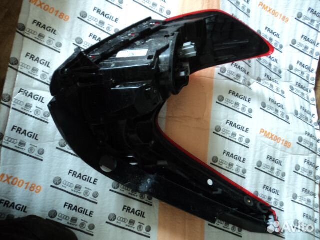 Фонарь задний правый Volvo Xc40 2017 Вольво Хс40