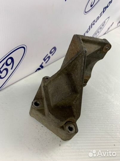 Кронштейн насоса гур Ford Fusion 1.4-1.6 2002-2012
