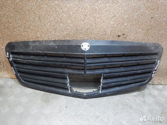 Решетка радиатора мерседес w204