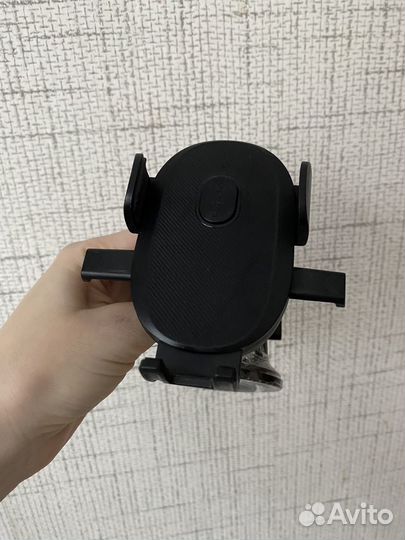 Держатель для телефона в машину