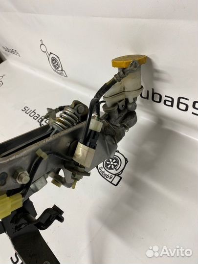 Педаль сцепления Subaru Forester SH5 EJ204 2010