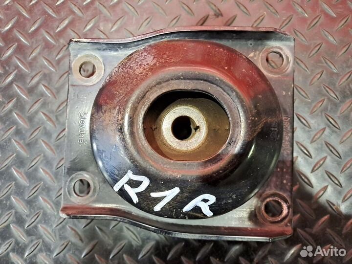 Подушка двигателя передняя Renault T, Volvo FH