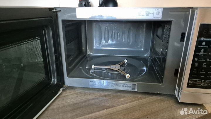 Микроволновая печь lg