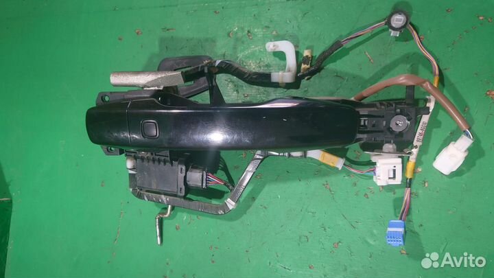 Ручка двери внешняя передняя R TLC200 toyota Land