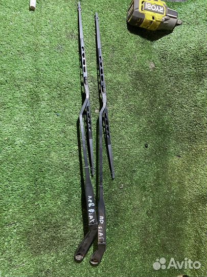 Трапеция дворников фиат типо 160 с дефектом