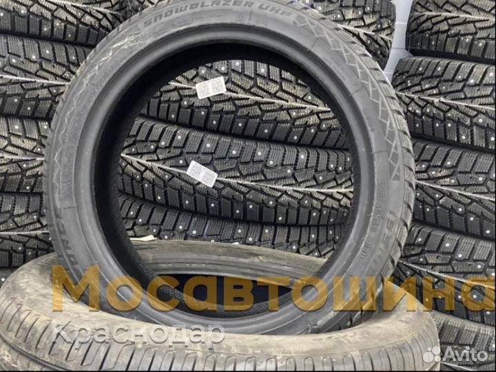 Windforce Snowblazer UHP 195/45 R16 84H