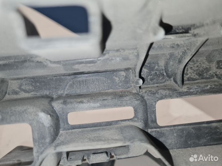 Кронштейн решетки радиатора Toyota RAV 4 2019