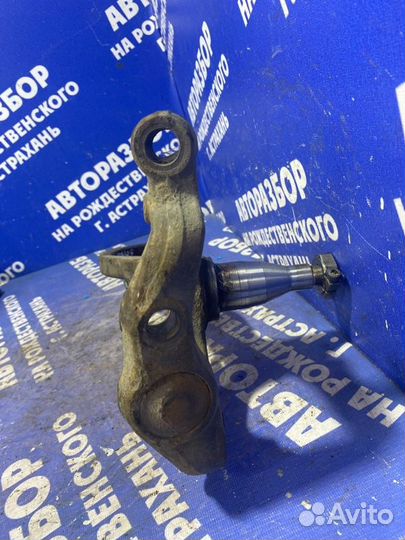 Передний левый поворотный кулак Mercedes-Benz W220