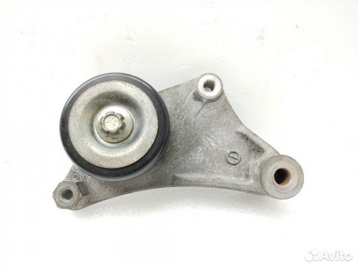 Ролик обводной навесного оборудования Toyota Blade