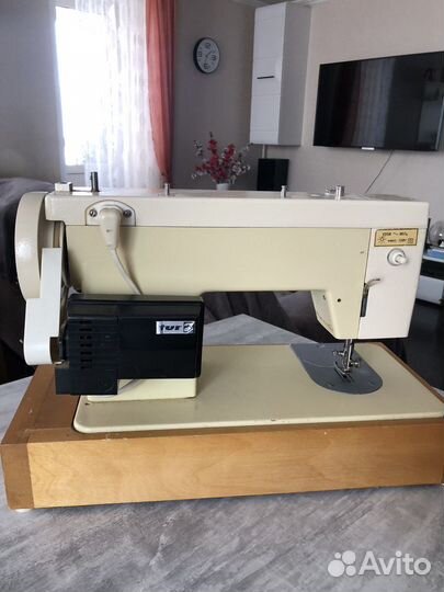 Швейная машина Чайка 134