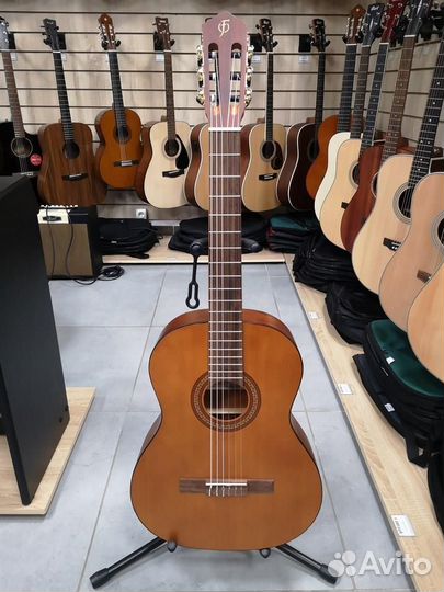 Классическая гитара flight C-225 NA