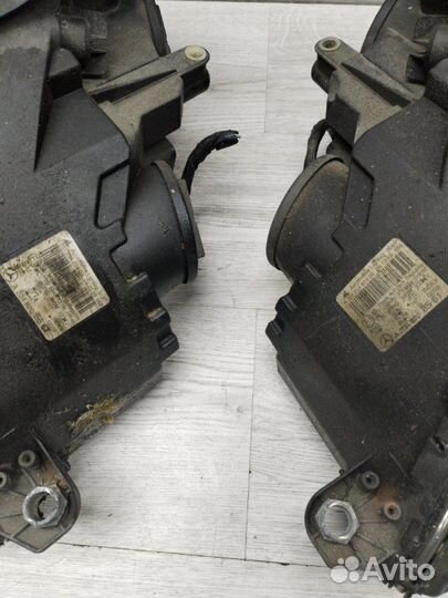 Фара галогеновая Mercedes C-Class W204 M271.860