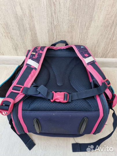 Рюкзак школьный для девочки 1-4 класс