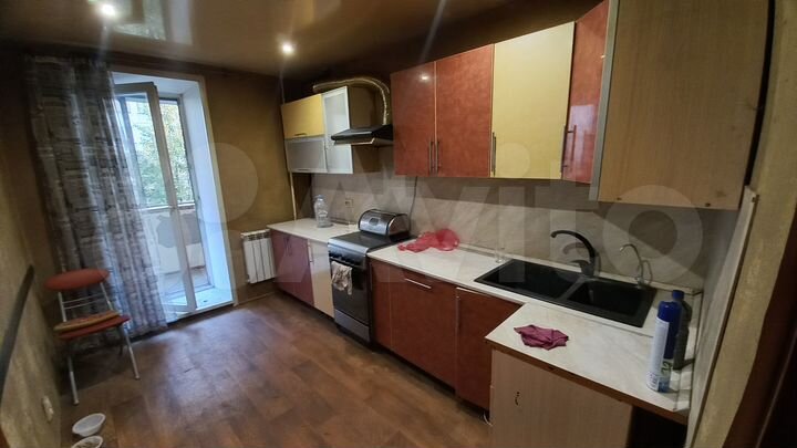 3-к. квартира, 60 м², 2/5 эт.