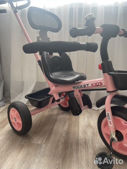 Велосипед детский трёхколесный с ручкой розовый